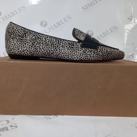 BOXED PAIR OF BODEN POINTED TOE SLIP-ON SHOES IN ANIMAL PRINT EU SIZE 37