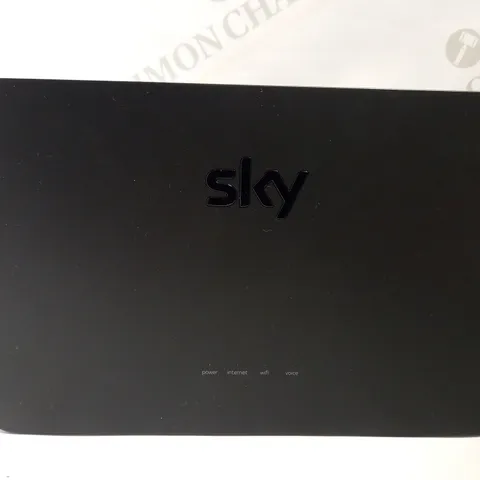 SKY Q BROADBAND HUB 4 - SR203 BLACK