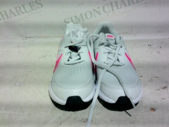 BOXED PAIR OF NIKE TRAINERS (GRAY-PINK), SIZE 9.5 UK