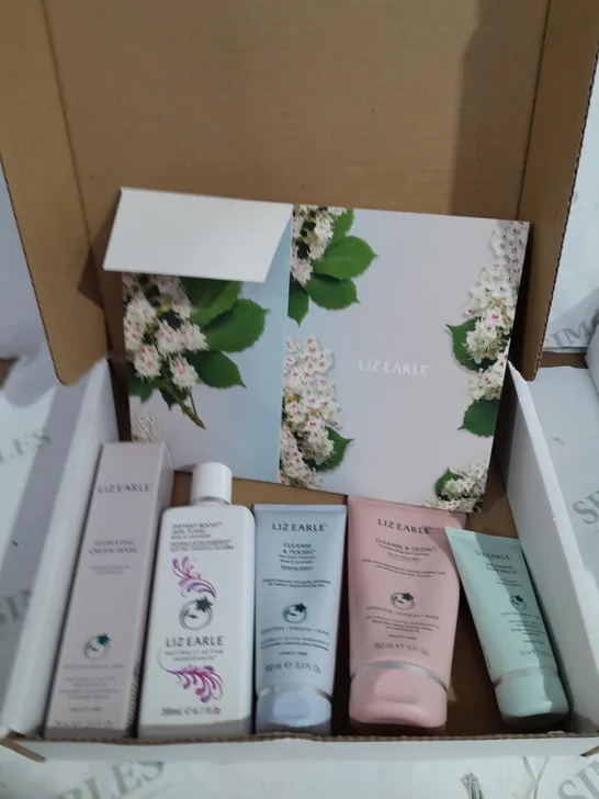 BOXED LIZ EARLE THE CLEANSE & GLOW SKINCARE COLLECTION 