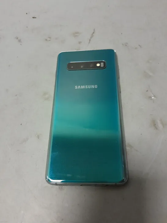 SAMSUNG GALAXY S10