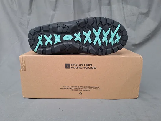 BOXED PAIR OF MOUNTAIN WAREHOUSE OUTDOOR WOMENS WALKING SHOE II IN DARK TEAL UK SIZE 5