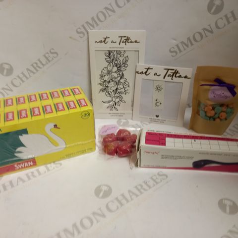 LOT OF APPROXIMATELY 15 ASSORTED HOUSEHOLD ITEMS, TO INCLUDE FILTER TIPS, MICRONEEDLE DEVICE, TEMPORARY TATTOOS, ETC