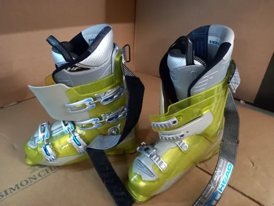 pair of head snowboarding boots in yellow - 29.0 / 29.5