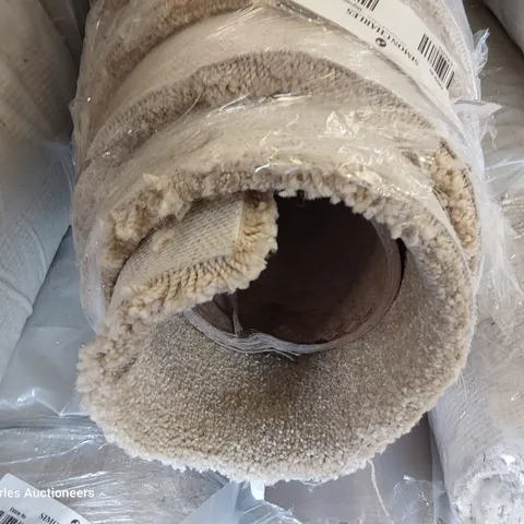 ROLL OF QUALITY ULTIMATE IMPRESSIONS STATELY CARPET APPROXIMATELY 5M × 5M