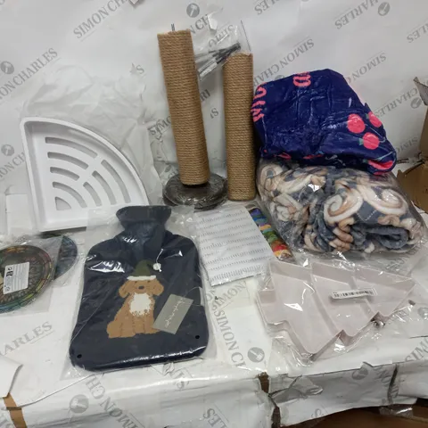 LOT OF HOUSEHOLD ITEMS TO INCLUDE BLANKET, BATHROOM ACCESSORY, ETC