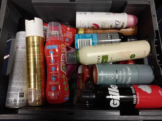 BOX OF APPROX 15 ASSORTED AEROSOLS TO INCLUDE LOREAL PARIS STRONG HOLD, GILLETE SHAVE FOAM, JACK WILLS BODY SPRAY - COLLECTION ONLY