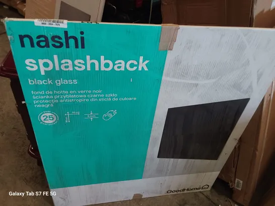 BOXED NASHI BLACK GLASS SPLASHBACK