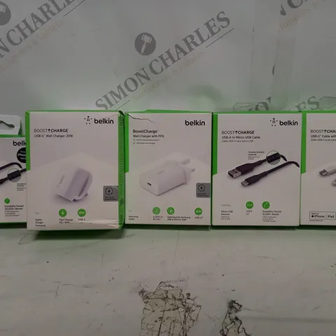 BOX OF APPROX 15 ASSORTED BELKIN ITEMS TO INCLUDE - DUAL USB-A WALL CHARGER - WALL CHARGER WITH PPS -  USB-C WALL CHARGER 20W ETC