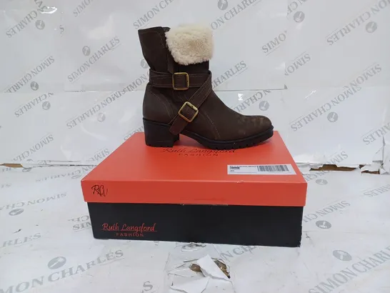 BOXED RUTH LANGSFORD BROWN LEATHER CASUAL BOOTS- SIZE 40