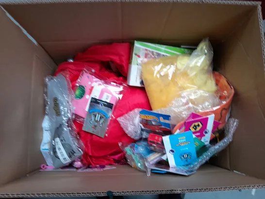 MEDIUM BOX OF ASSORTED TOYS AND GAMES TO INCLUDE TEDDIES, TOY CARS AND FELT TIP PENS 