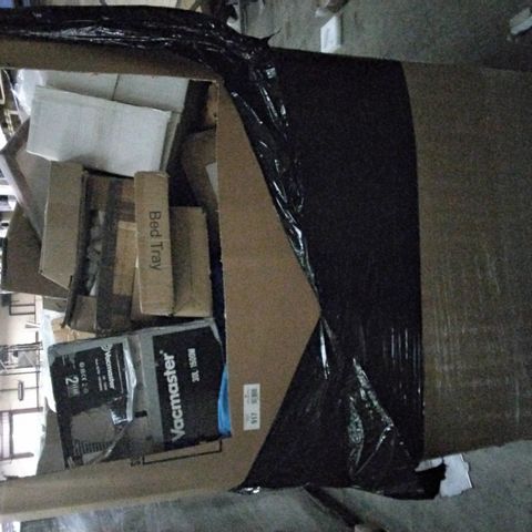 LARGE PALLET OF ASSORTED ITEMS TO INCLUDE VACMASTER HOOVER, STORAGE CUBE UNIT, CANVAS PRINTS, BED TRAYS, BEDDING 