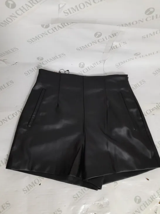 ZARA LEATHER SHORTS IN BLACK SIZE M