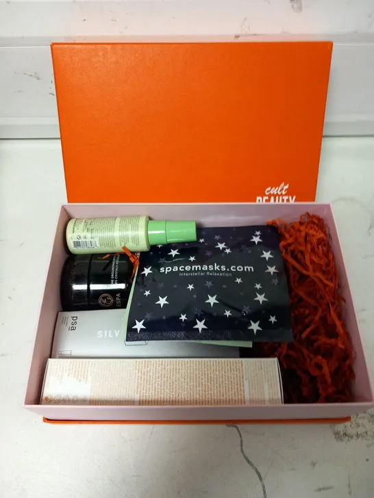 BOXED CULT BEAUTY GIFT SET