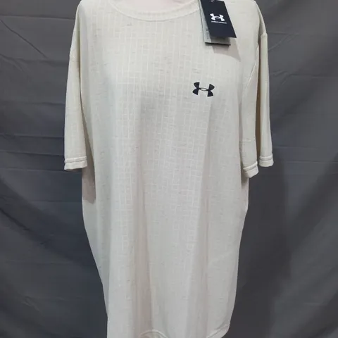 UNDER ARMOUR MENS VANISH SEEMLESS GRID T-SHIRT IN SANDSTONE SIZE XL