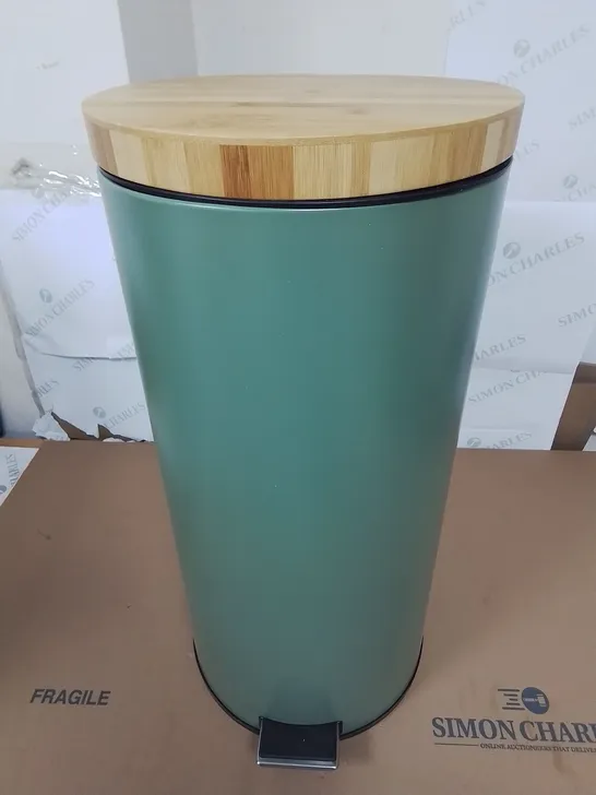 30L PEDAL BIN IN GREEN WITH BAMBOO LID