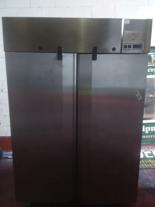 LARGE DISPLAY FRIDGE 