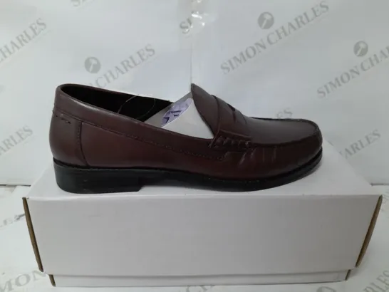FIND MENS SMART LEATHER SHOES IN DARK BURGUNDY SIZE 9