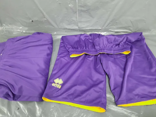 LOT OF FIVE PURPLE AND YELLOW SHORTS SIZE M