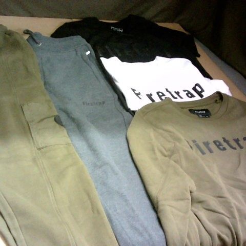 LOT OF 5 ASSORTED FIRETRAP CLOTHING ITEMS IN VARIOUS SIZES