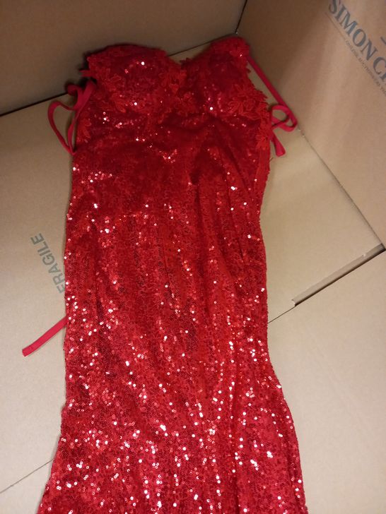 DESIGNER STARTLING RED/SEQUIN DETAILED EVENING/OCCASION DRESS 