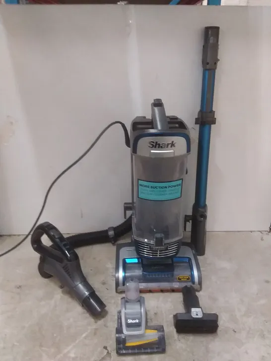 BOXED SHARK CORDED VACUUM 