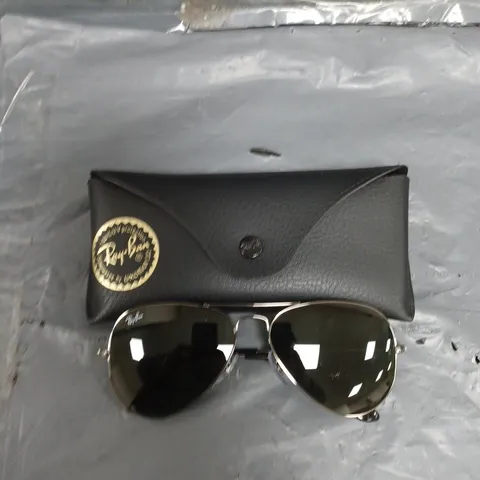 PAIR OF RAY-BAN SUNGLASSES