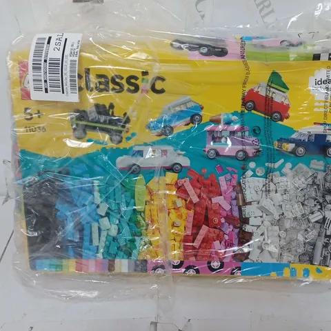 BOXED LEGO CLASSIC CREATIVE SET