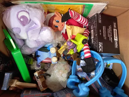 BOX OF APPROXIMATELY 15 ASSORTED TOYS AND GAMES TO INCLUDE 3D BUTTERFLY DECORATION, WOODEN LETTER TRAIN, CRAYONS, ETC