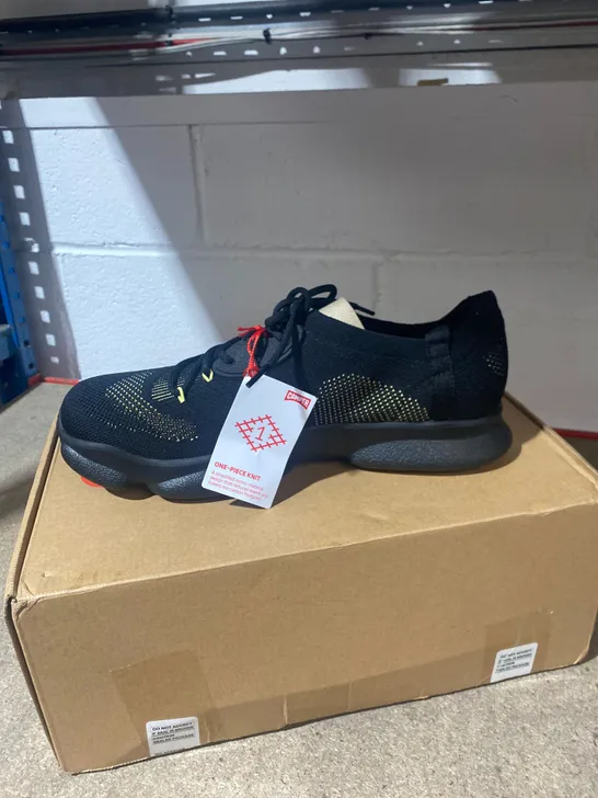 BOXED PAIR OF CAMPER KARST BLACK SHOES SIZE UK9