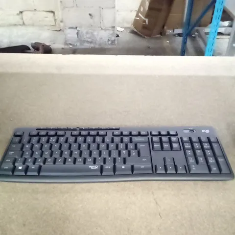 BOXED LOGITECH MK295 WIRELESS KEYBOARD