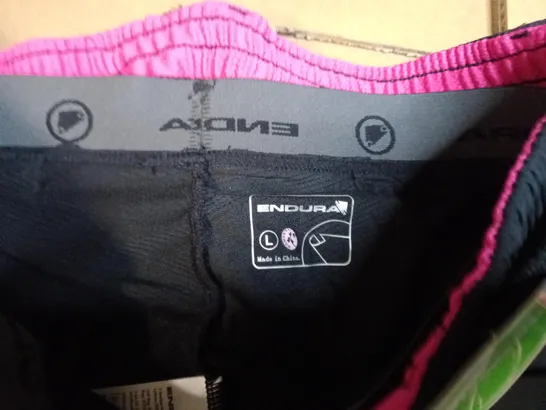 ENDURA HUMMVEE SHORTS - BLUE/PINK SIZE L