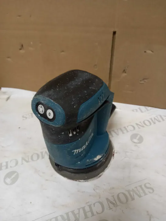 MAKITA DBO180 ORBIT SANDER