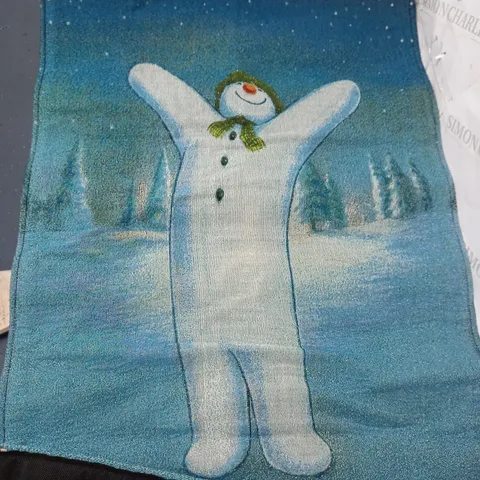 SNOWTIME THE SNOWMAN AND THE SNOWDOG FIBRE OPTIC HANGING WALL TAPESTRY - 57cm x 87cm