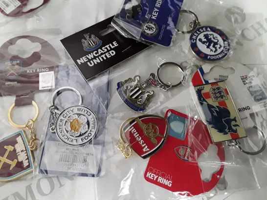 LOT OF APPROXIMATELY 35 ASSORTED FOOTBALL THEMED KEYRINGS