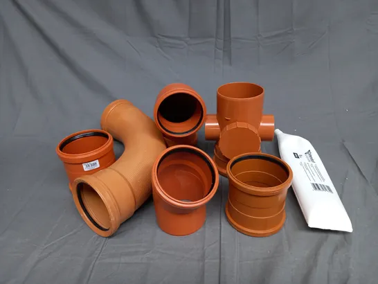 ASSORTED DRAINAGE AND PIPE FITTINGS