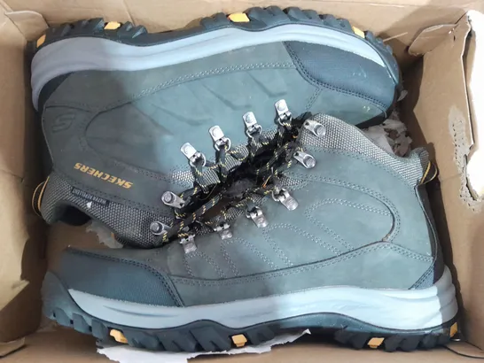 MENS SKECHERS HIKING BOOTS SIZE 10 