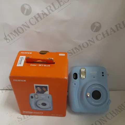 FUJIFILM INSTAX MINI 11 INSTANT CAMERA