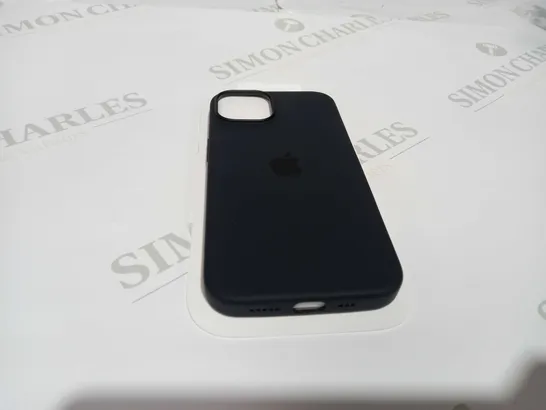 IPHONE 14 SILICONE CASE