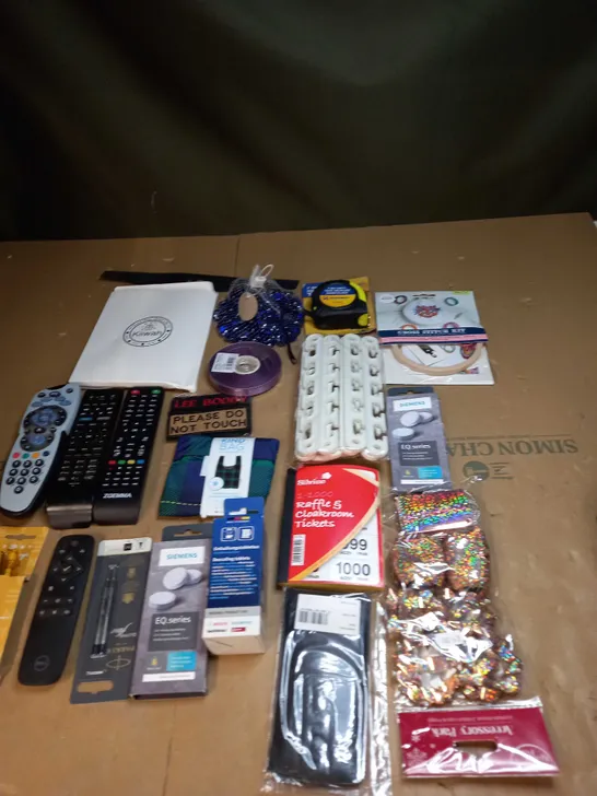 LOT OF ASSORTED ITEMS TO INCLUDE REMOTE CONTROLS, TAPE MEASURES AND DECOR STONES