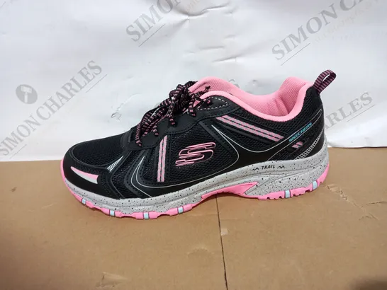 SKECHERS ADVENT PINK/BLACK TRAINERS - SIZE 6