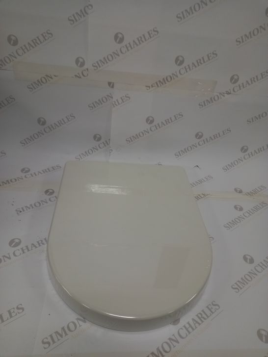 WOLTU 1 WHITE D SHAPE SOFT CLOSE QUICK RELEASE TOILET SEAT