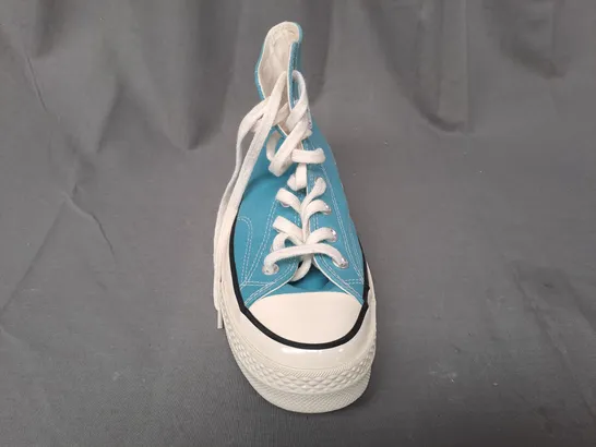 PAIR OF CONVERSE ALL STAR CANVAS SHOES IN BLUE UK SIZE 8