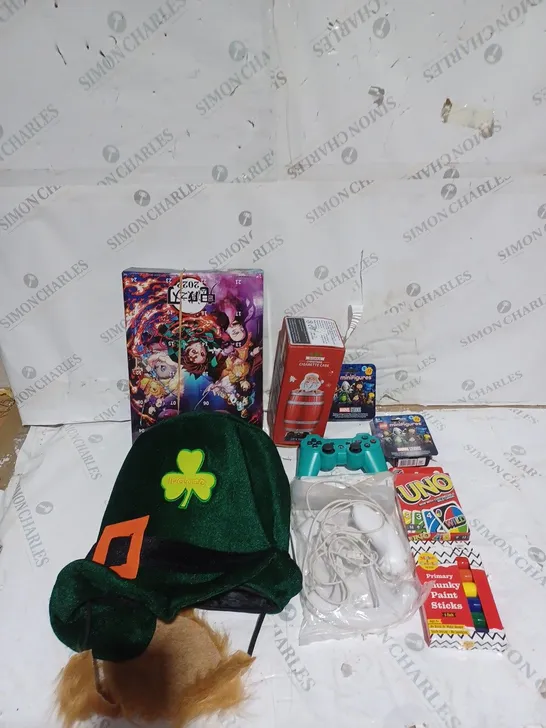 MEDIUM BOX OF ASSORTED TOYS TO INCUDE PLAYSTATION CONTROLLER, UNO CARDS AND NOVELTY HATS