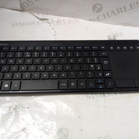 TRUST VAIA WIRELESS KEYBOARD WITH LARGE XL TOUCHPAD