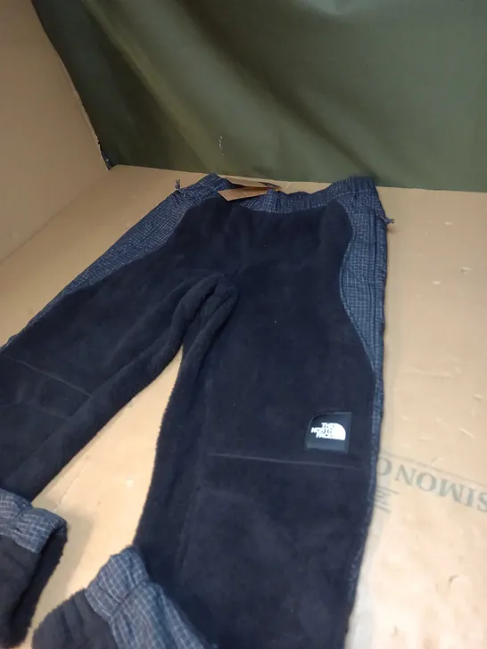 THE NORTH FACE FLEECED TROUSERS SIZE M