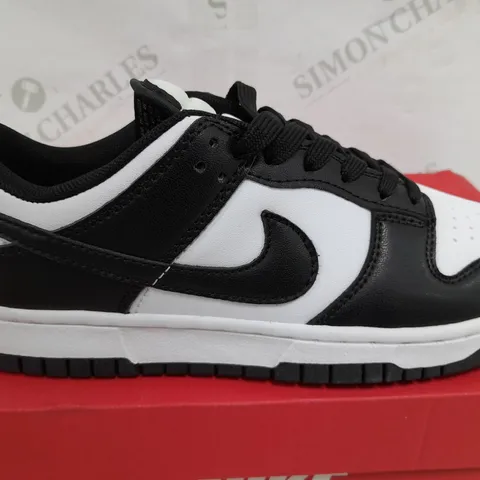 BOXED PAIR OF NIKE DUNK LOW RETRO IN BLACK/WHITE - UK 6