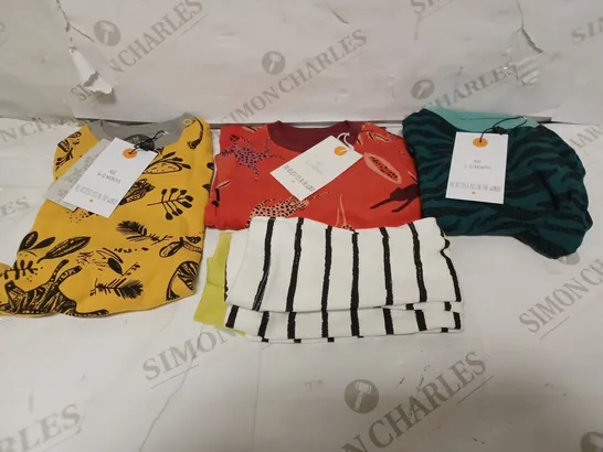 LOT OF APPROXIMATELY 27 PAIRS OF BRAND NEW JAMMIE DOODLES PYJAMAS IN SIZE 6-12 MONTHS IN VARYING DESIGNS