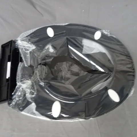 BOXED UNBRANDED TOILET SEAT IN BLACK