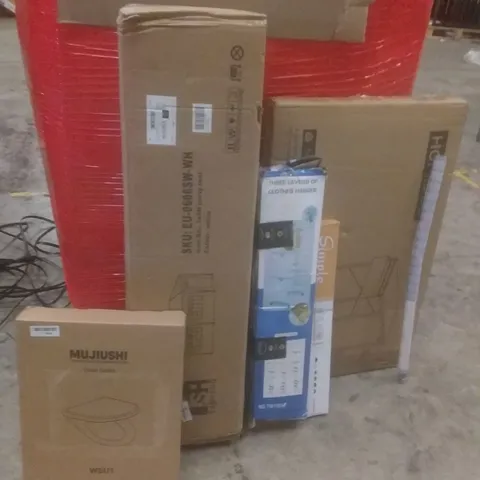 PALLET OF ASSORTED ITEMS INCLUDING TOILET SEAT, PARTY TENT, CLOTHES HANGER, STUDY DESK